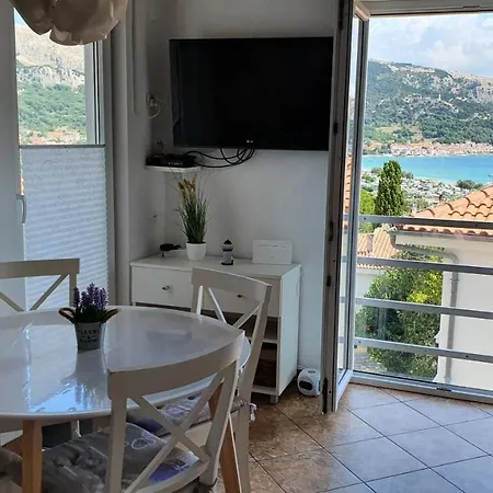 Zlatko With Sea View *
