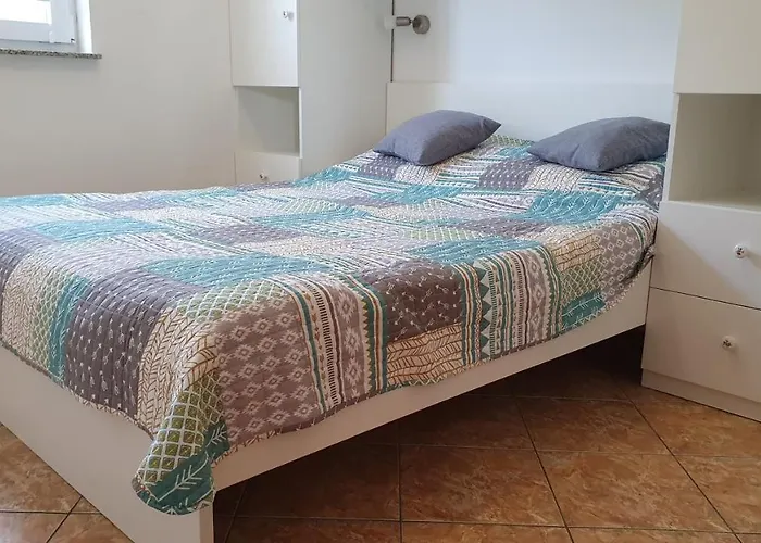 Apartment Zlatko With Sea View Lägenhet Baška