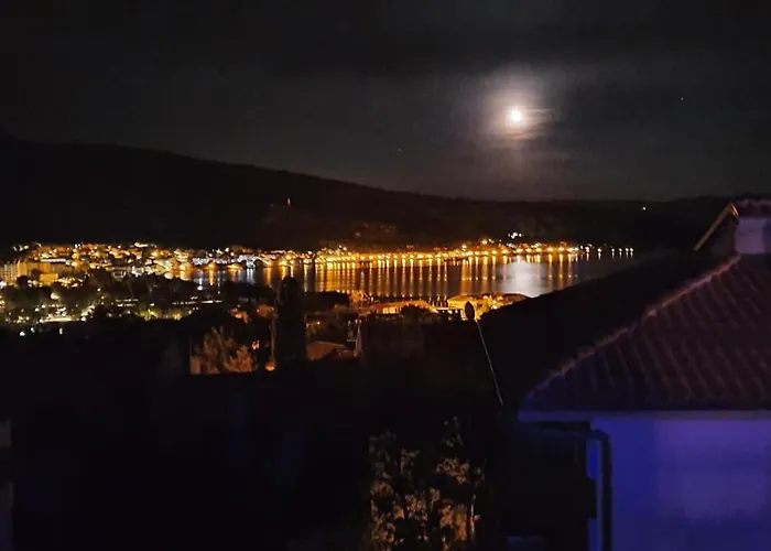 Apartment Zlatko With Sea View * Baška