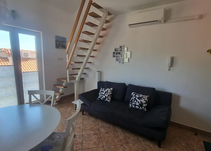 Apartment Zlatko With Sea View Lägenhet *