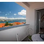 Appartamento Zlatko With Sea View